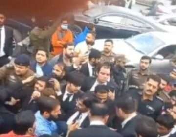 پی ٹی آئی کے شیر افضل مروت کو لاہور ہائیکورٹ کے باہر سے ’اغوا‘ کر لیا گیا: پارٹی