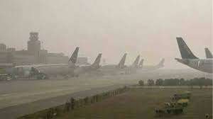 دھند کے باعث پروازوں کا شیڈول متاثر، متعدد منسوخ و تاخیر کا شکار